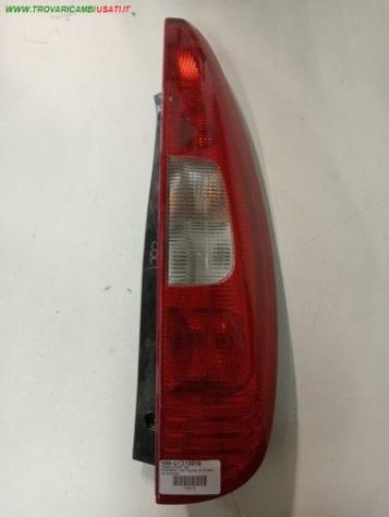 FANALE POST. DX 999-U1310916 Parti elettriche  Fanaleria  Fanali  Fanale post. dx. MITSUBISHI - COLT 5 porte - 01-07-2004 - 01-01-2009