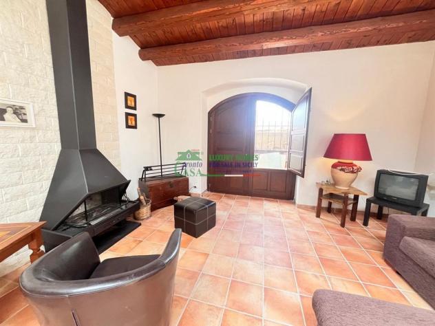 Rif: 2732 - Villa ristrutturata immersa nella natura con ampi spazi esterni – Chiaramonte Gulfi - Foto 14
