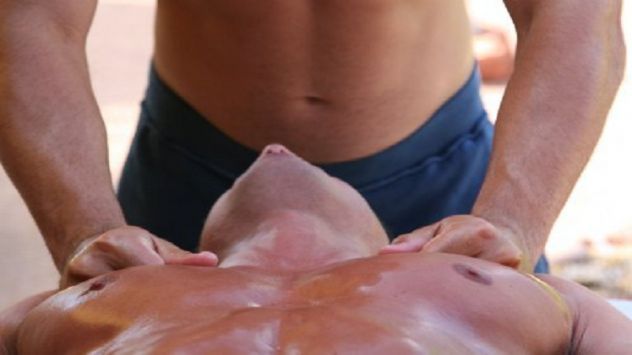 Massaggiatore olistico e operatore del benessere maschile Tel:330355819