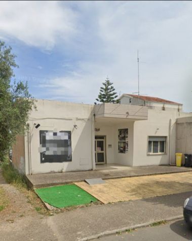 Locale commerciale 100mq