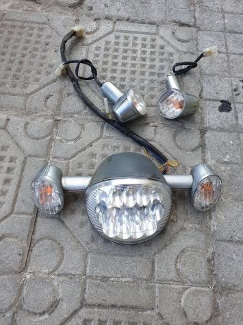 FANALE POSTERIORE SCARABEO 50cc 100cc 2T-4T ORIGINALE PIAGGIO