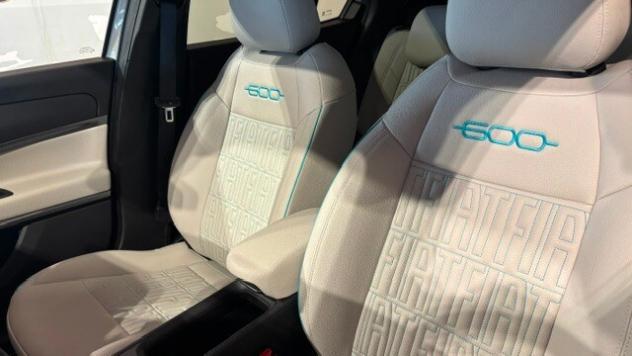 FIAT 600 (2023--) 600 Hybrid 100 CV DCT MHEV La Prima - Foto 5