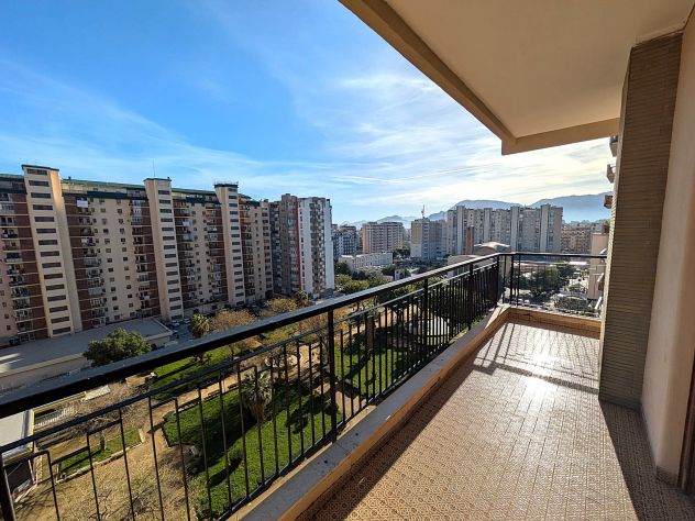 PRIVATO VENDE PANORAMICO 7 VANI, L. DA VINCI, TRIPLO PROSPETTO, 240 MQ - Foto 7