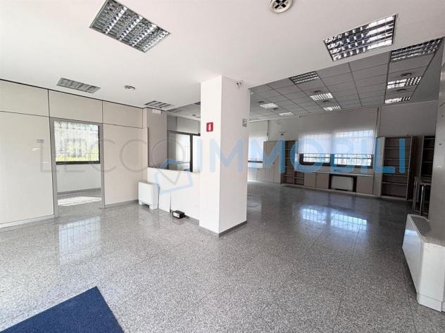 "L'UFFICIO CHE APRE LE PORTE" - Foto 6