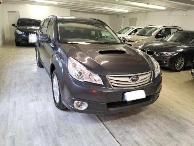 Subaru OUTBACK 2.0D Exclusive 4x4 Clima Cerchi lega Pdc - Foto 2