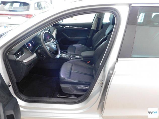 SKODA Octavia 2.0 TDI EVO SCR DSG Wagon Style - Foto 9