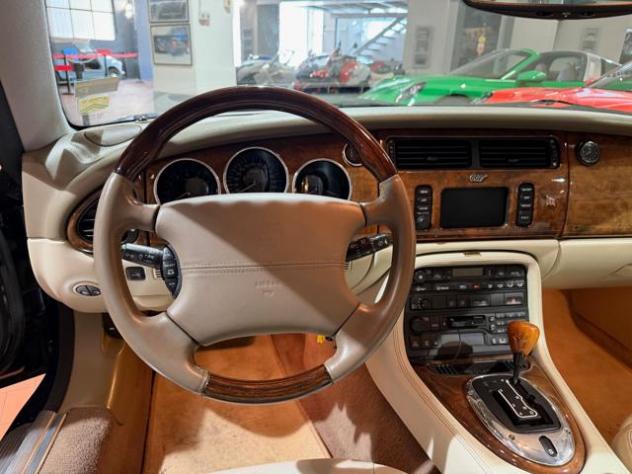JAGUAR XK8 4.0 Coupé Pelle beige tagliandi rif. 24078875 - Foto 8