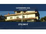 Immobile in asta di 402 m² con più di 5 locali e box auto in vendita a Catanzaro
