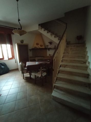 MANUEL IMMOBIL-CAR VENDE CASA DI MQ. 120 SEMINDIP. DA RISTRUTTURARE, COMPOSTA DA - Foto 2