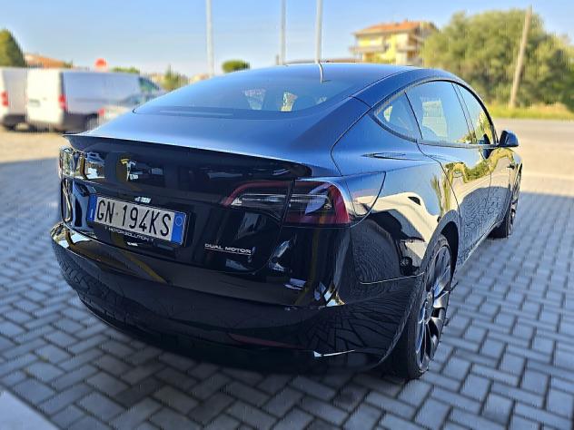 Tesla Model 3 Performance - Foto 5