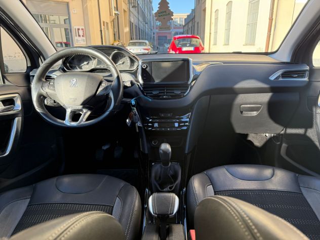 Bellissima PEUGEOT 2008 1o serie anno 2015 - Foto 6