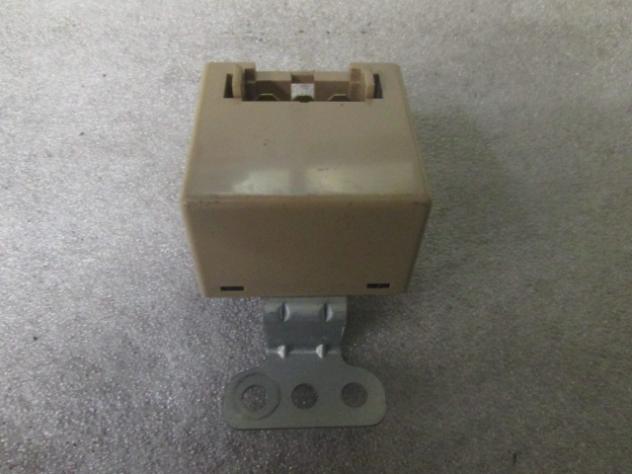068000-5280 SENSORE RELE LIVELLO OLIO MITSUBISHI PAJERO GLS 3.2 D 4X4 AUT 5P (2002) RICAMBIO USATO MD369969 12V