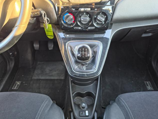 Lancia Ypsilon 1.3 MJT 16V 95 CV 5 porte S&S Elle E5B Manuale NEO 2015 - Foto 10