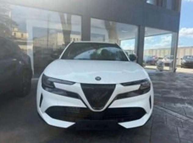 Alfa Romeo Junior Junior 1.2 145 CV Hybrid eDCT6 Q4 - Foto 2