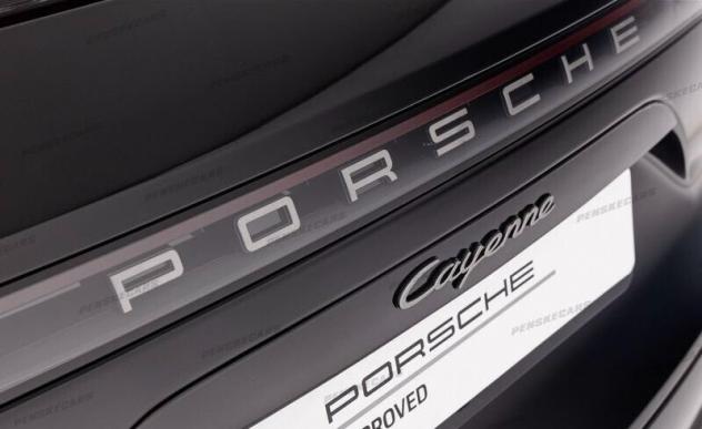 Porsche Cayenne 3.0 V6 462CV TOT E-Hybrid Platinum Edition 12/2022 UFFICIALE - Foto 8