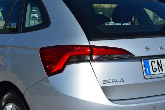 Skoda Scala 1.0 TSI 110 CV Ambition telecamera Led - Foto 7