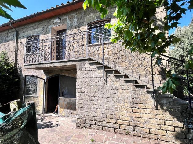 APPARTAMENTO di 6 vani e di 200 mq (PITIGLIANO) rif. PITI ROTTA 150