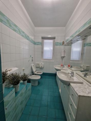 Immobile di 315 m² con più di 5 locali in affitto a Lainate - Foto 9
