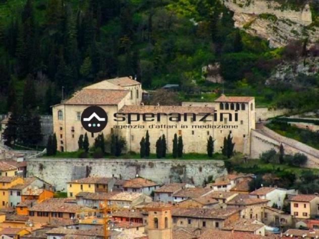 In posizione riservata ma facilmente raggiungibile dalle principali vie di comunicazione, proponiamo in vendita una caratteristica porzione di casa co - Foto 3