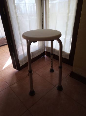 SGABELLO DOCCIA ANTISCIVOLO
