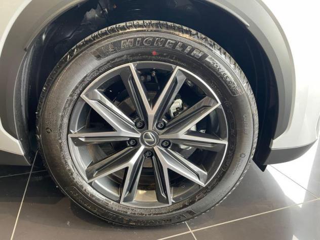 Lexus LBX Hybrid Emotion - Foto 8