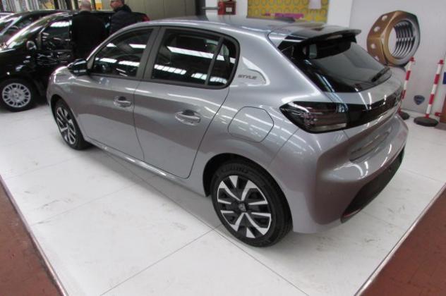 PEUGEOT 208 1.2 PureTech 100 Stop&Start 5 porte Style KM.ZERO rif. 23795643 - Foto 3