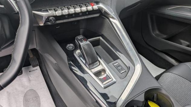 PEUGEOT 3008 plug-in 1.6PHEV 181cv(225cv)-ALLURE PACK E-EAT8 rif. 24180378 - Foto 9