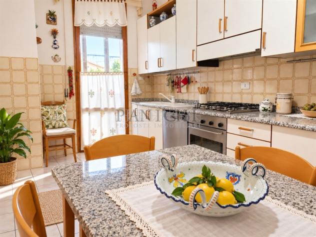 Appartamento areoso con garage - zona residenziale - Foto 5