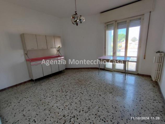 Casa singola con due appartamenti, mansarda, tre garage e scoperto esclusivo. - Foto 17