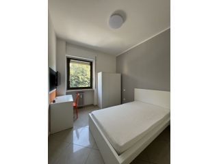 STANZA 14, Via Lungoadige Capuleti 1, Verona