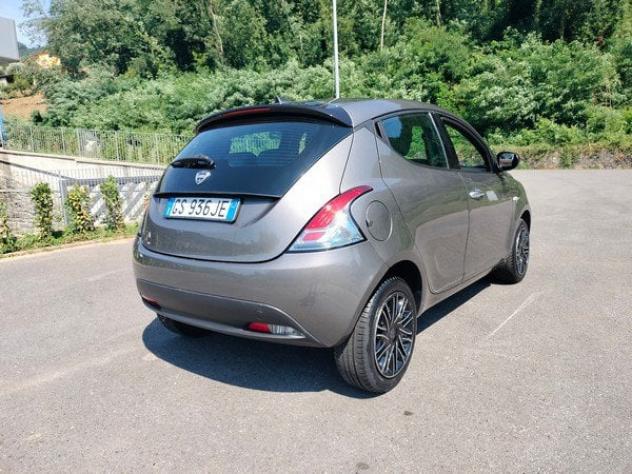 Lancia Ypsilon 1.0 FireFly 70cv Hybrid Oro - Foto 6