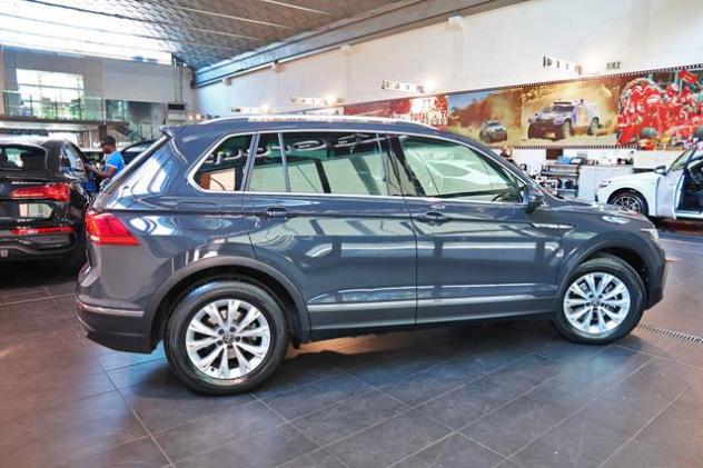 VOLKSWAGEN Tiguan 2.0 TDI 150cv SCR DSG Life rif. 23669657 - Foto 10