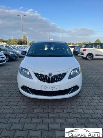 LANCIA - Ypsilon - 1.0 FireFly 5p S&S Hybrid Silver