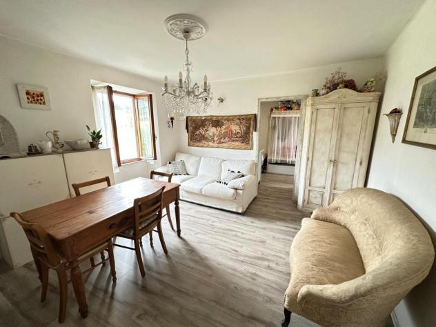Porzione di casa in vendita a Castelnuovo Magra