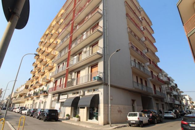 APPARTAMENTO VIA UMBERTO GIORDANO GROTTAGLIE - Foto 9