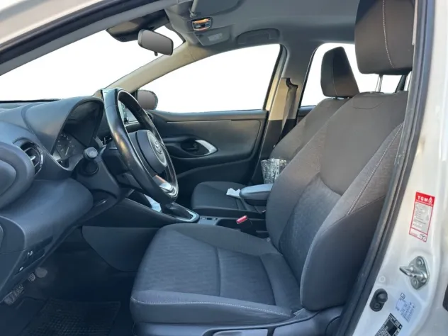 π TOYOTA YARIS 1.5 HYBRID ACTIVE β AUTOMATICA - Foto 3