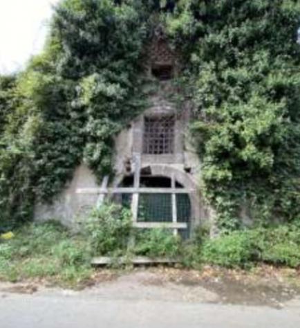 Immobile in asta di 447 m² con più di 5 locali in vendita a Baronissi