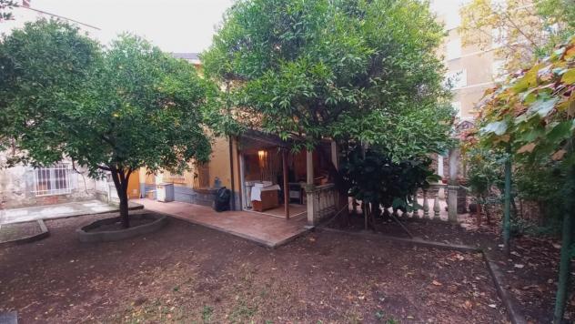 Alassio, porzione di casa con giardino a 30 metri dal mare. - Foto 8