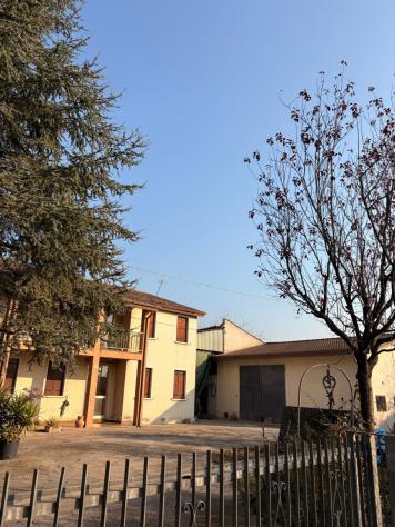 CASA INDIPENDENTE di 7 vani e di 240 mq (SANT'ANGELO DI PIOVE DI SACCO) rif. 011 BIS - Foto 2