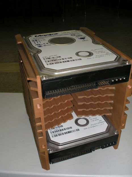 Supporto per 2 HDisk di raffreddamento in rame arigianale - Foto 3