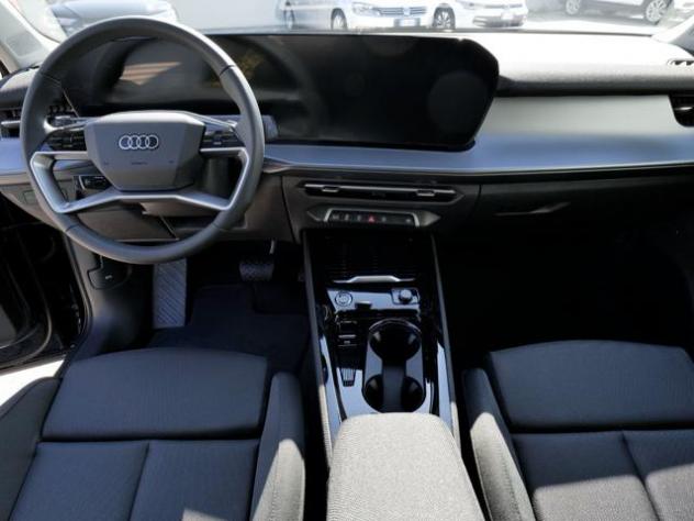 AUDI Q3 NEW 2.0 Tdi 150cv S-tronic S-line edition rif. 24149663 - Foto 7
