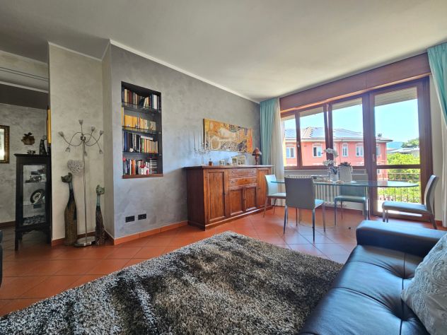 Ampio trilocale ristrutturato con cantina - Foto 10