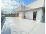 Esclusivo Attico Moderno con Terrazza Panoramica a Livello