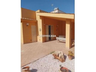 A2194 - In affitto a Marsala in periferia villetta con veranda e ampi spazi …