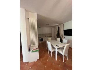 Villetta bifamiliare in affitto a Sarzana 150 mq  Rif: 1315695