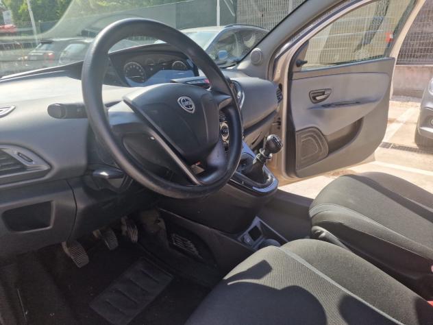 Lancia Ypsilon 5 Porte Ypsilon 1.2 Silver ecochic Gpl 69cv scad.bombola 2036 - Foto 10