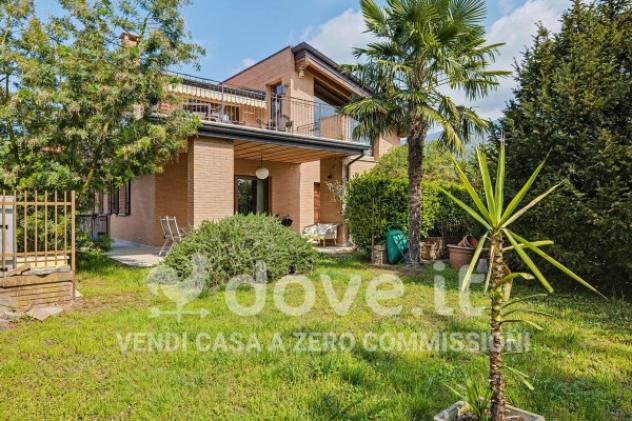 Villa di 375 m² con più di 5 locali in vendita a Gavirate - Foto 2
