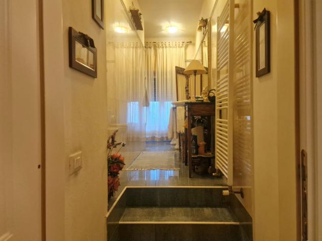 RONCHI, a pochi passi dal mare, appartamento ristrutturato in piccolo condominio. L'immobile è posto al secondo piano con soprastante mansarda collega - Foto 7