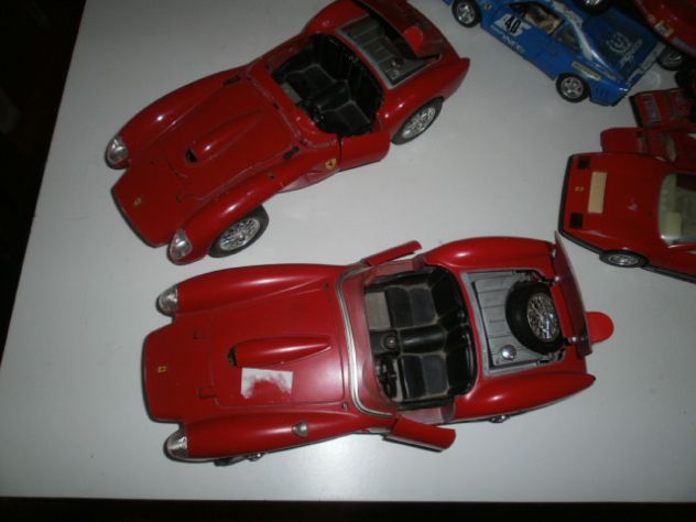 burago ferrari testarossa scala 1:18 - Foto 2