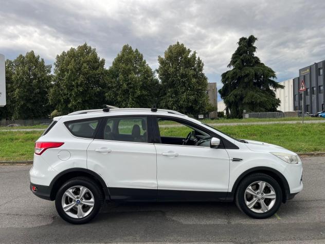 Ford Kuga 2.0 TDCi 140 CV 2WD DPF - Foto 5